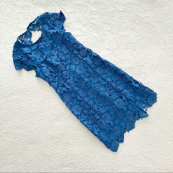 Small Lulu’s Blue Backless Lace Dress - Picture 5 of 16